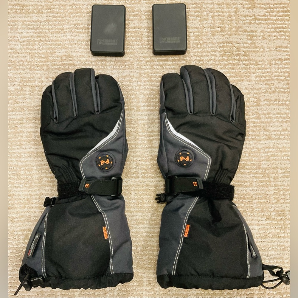 Fieldsheer Heated Ski Gloves - Include OEM Batteries.  Never worn